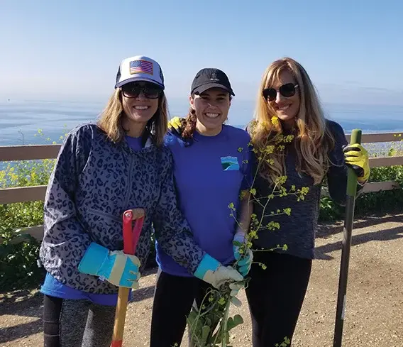 Outdoor Volunteer Day at Abalone Cove Reserve